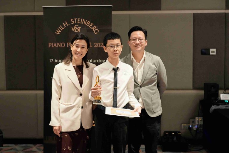 Gold Joby Tan Qi Le_22_11zon