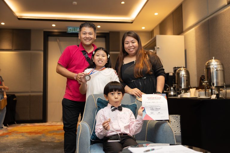 A SILVER CYRUS KHOO YI CHEN