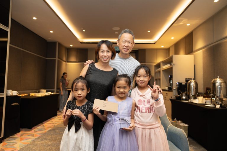 A SILVER PANG JIA LIN