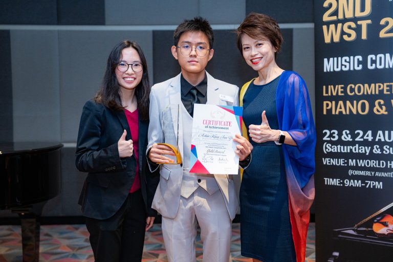 VI GOLD AIDEN KONG JUNYU (1)